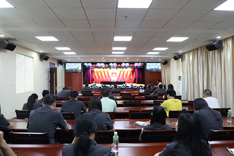 我院组织干警参加“人民法院大讲堂”民...