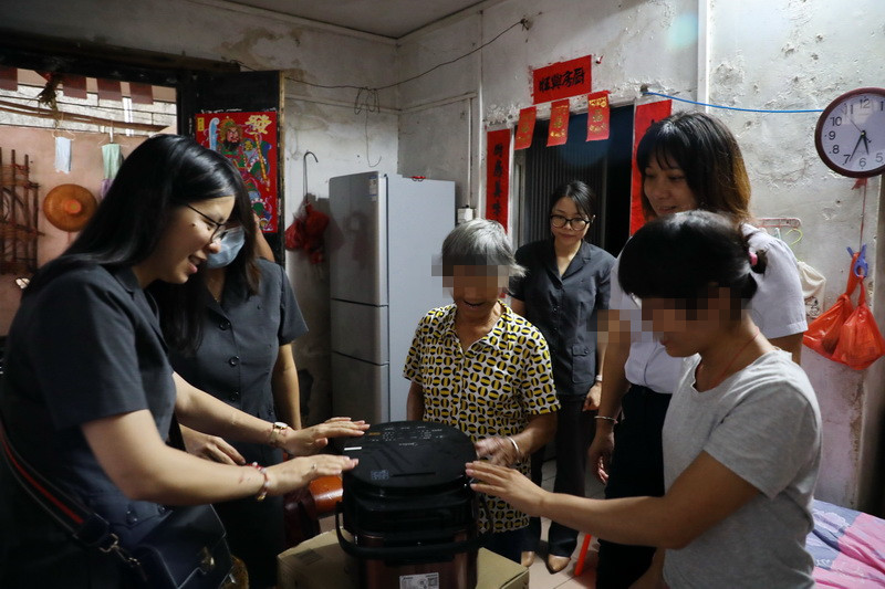 情系困难妇女 巾帼暖人心——我院妇委会...